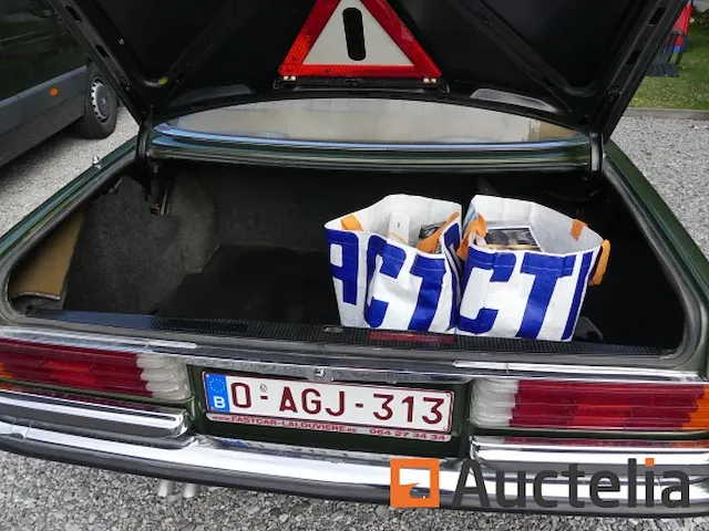 Auto oldtimer mercedes-benz 450 se (1977-217.521 km) - afbeelding 17 van  21