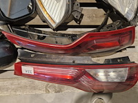 Auto onderdelen picasso : set achterlichten, set koplampen, voorbumper met mistlichten, alternator, aircopomp en intercooler 1.6 hdi, frontbalk en bovenbouw (motorkapslot) en zijspiegels, van citroen picasso bouwjaar 2010 - afbeelding 5 van  6