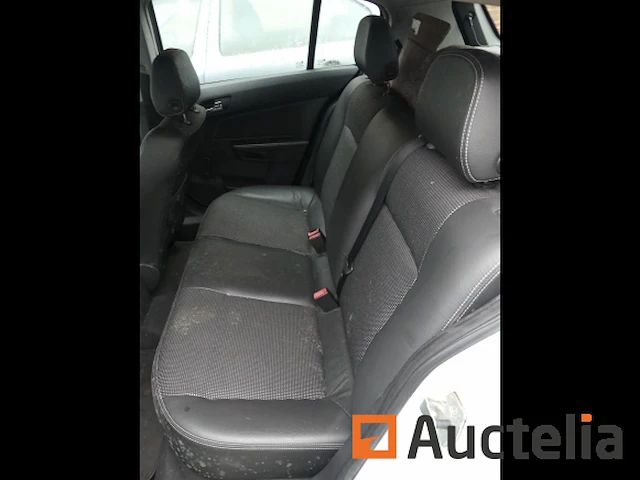 Auto opel astra (2005-150.228 km) - afbeelding 8 van  30