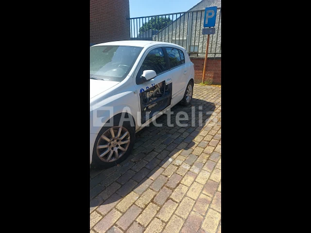 Auto opel astra (2005-150.228 km) - afbeelding 28 van  30
