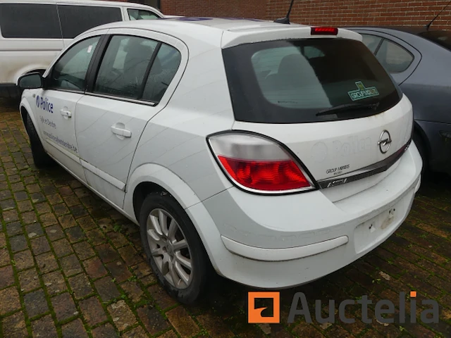 Auto opel astra (2005-150.228 km) - afbeelding 12 van  30