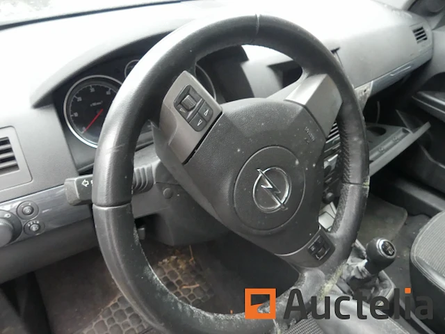 Auto opel astra (2005-150.228 km) - afbeelding 23 van  30