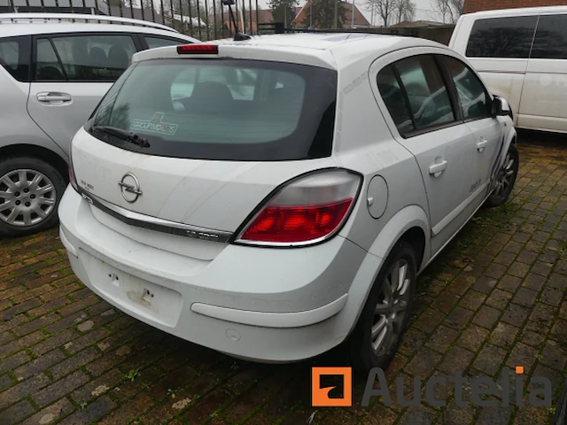 Auto opel astra (2005-150.228 km) - afbeelding 26 van  30