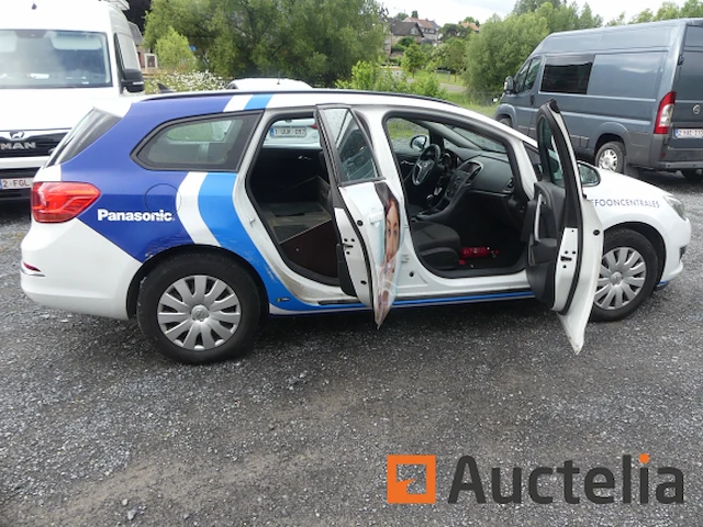 Auto opel astra sport tourer (2013-314.104 km) - afbeelding 29 van  33