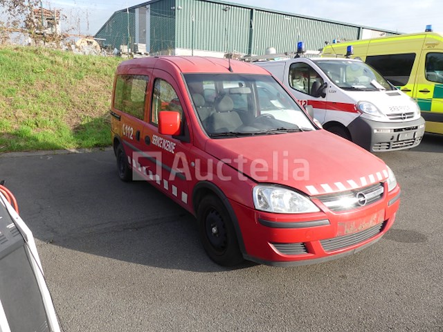 Auto opel combo (2004-166.049 km-vin:w0l0xcf064302321) - afbeelding 8 van  28
