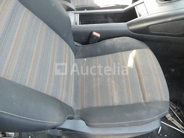 Auto opel combo life (2020-164.299 km-vin:wovecyhylj618520) - afbeelding 2 van  24