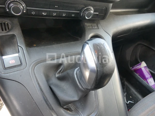 Auto opel combo life (2020-164.299 km-vin:wovecyhylj618520) - afbeelding 6 van  24