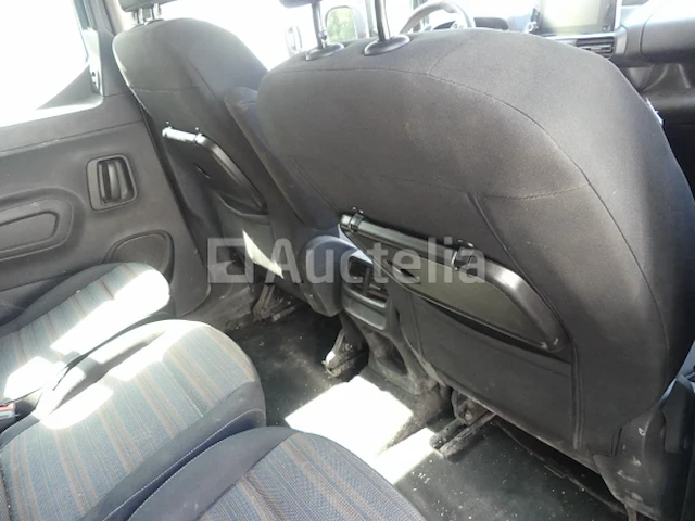 Auto opel combo life (2020-164.299 km-vin:wovecyhylj618520) - afbeelding 17 van  24