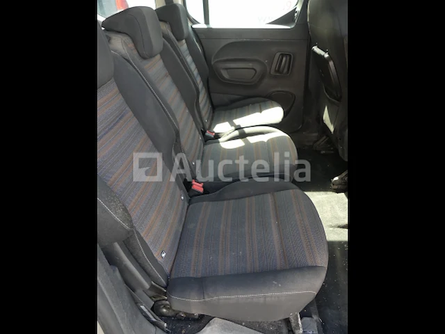 Auto opel combo life (2020-164.299 km-vin:wovecyhylj618520) - afbeelding 23 van  24