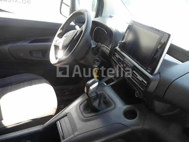 Auto opel combo life (2020-164.299 km-vin:wovecyhylj618520) - afbeelding 24 van  24