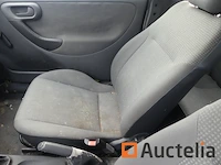 Auto opel corsa (2002-vin:w0l0xcf0836003218)