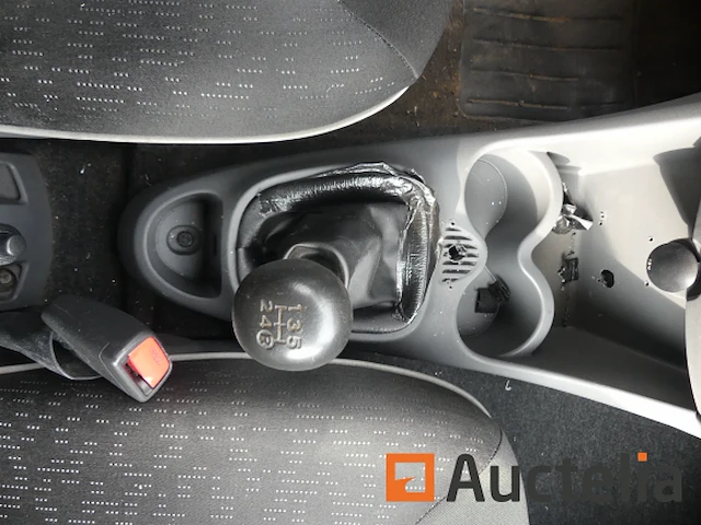 Auto peugeot 107 (2012-99.475 km) - afbeelding 2 van  26