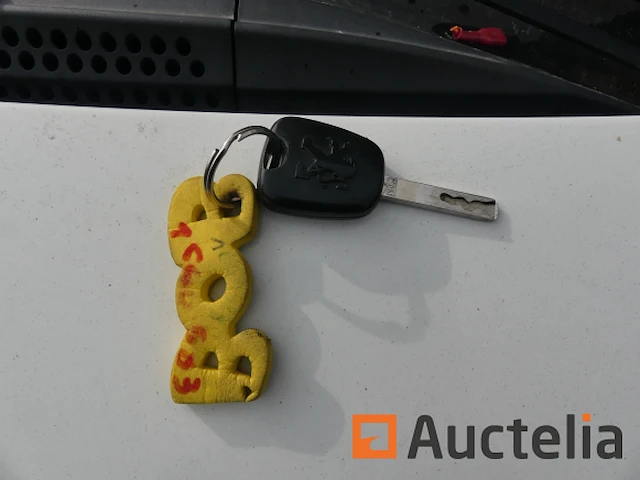 Auto peugeot 107 (2012-99.475 km) - afbeelding 10 van  26
