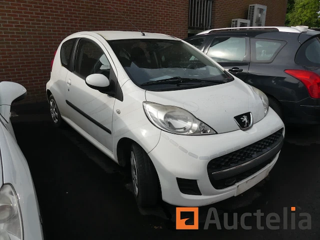 Auto peugeot 107 (2012-99.475 km) - afbeelding 1 van  26