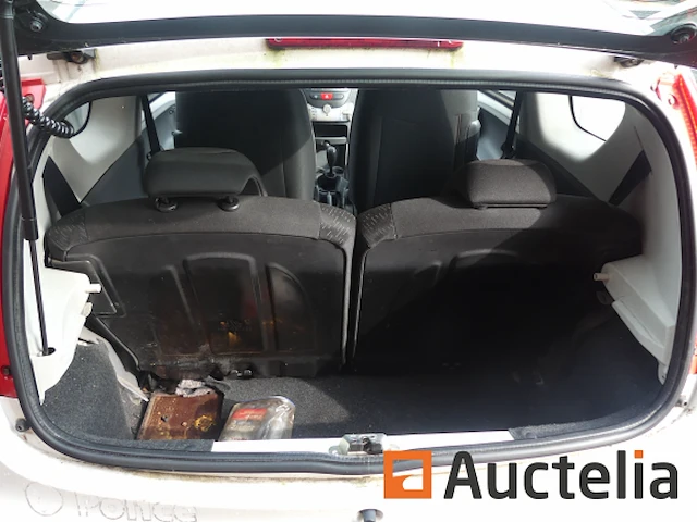 Auto peugeot 107 (2012-99.475 km) - afbeelding 25 van  26
