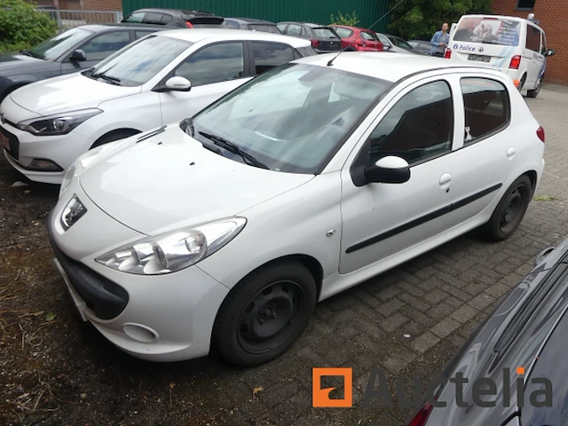 Auto peugeot 206+ (2010-119.445 km) - afbeelding 12 van  46