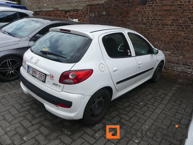 Auto peugeot 206+ (2010-119.445 km) - afbeelding 23 van  46