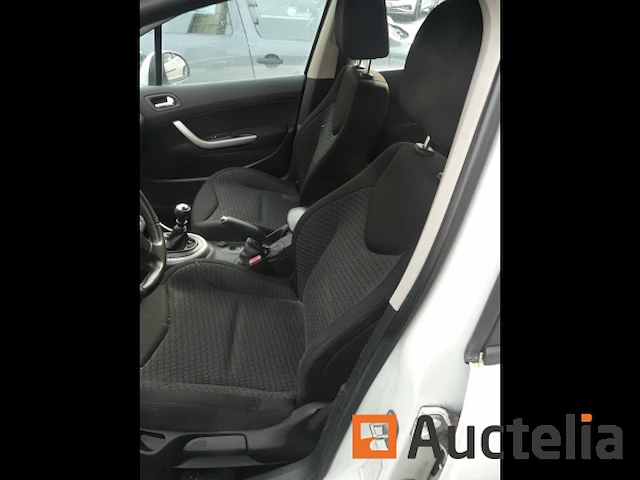 Auto peugeot 308 (2010-184.813 km) - afbeelding 28 van  32