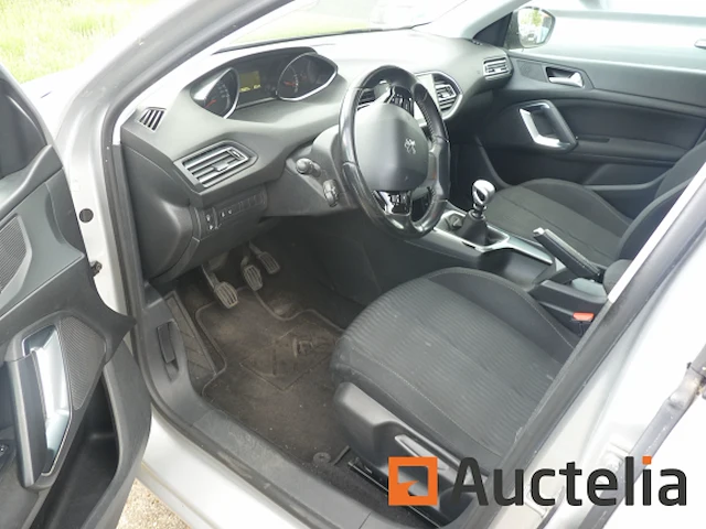 Auto peugeot 308 (2016-235.833 km-vin:vf3lcbhxgs235579) - afbeelding 21 van  23