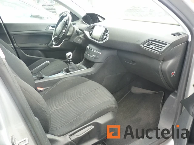 Auto peugeot 308 (2016-235.833 km-vin:vf3lcbhxgs235579) - afbeelding 22 van  23