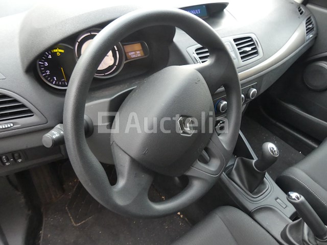 Auto renault megane (2012-22.499 km) - afbeelding 28 van  32