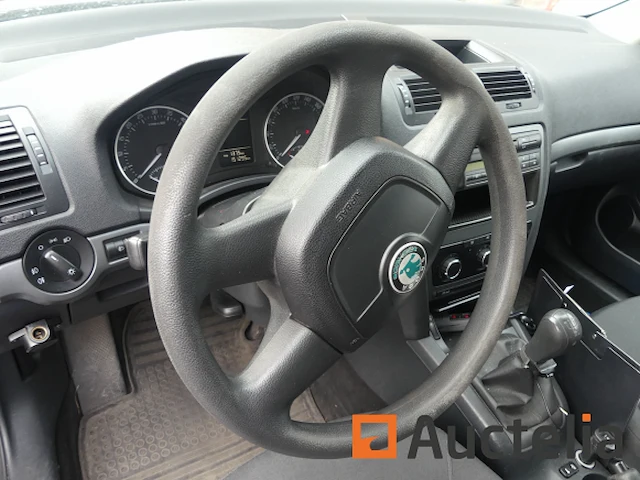 Auto skoda octavia (2012-151.295 km) - afbeelding 23 van  29