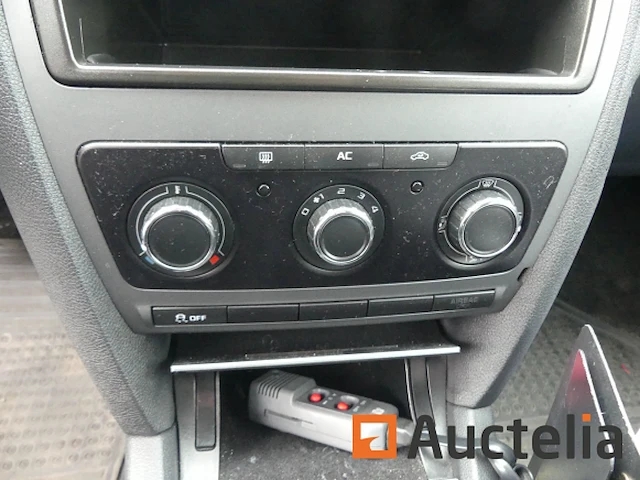 Auto skoda octavia (2012-151.295 km) - afbeelding 29 van  29