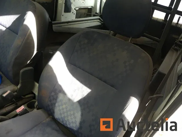 Auto van peugeot partner 1.6 hdi (voor onderdelen) - afbeelding 2 van  12