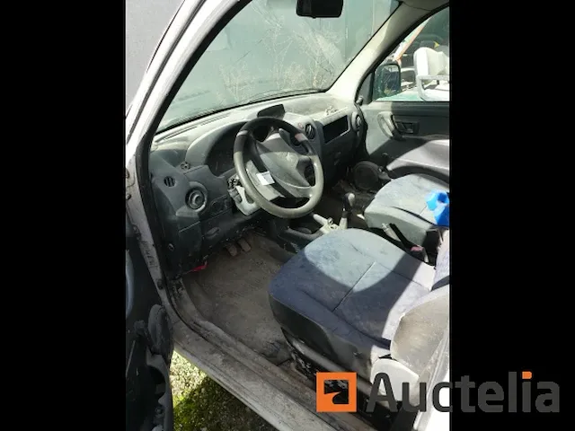 Auto van peugeot partner 1.6 hdi (voor onderdelen) - afbeelding 10 van  12