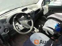 Auto van peugeot partner 1.6 hdi (voor onderdelen) - afbeelding 11 van  12