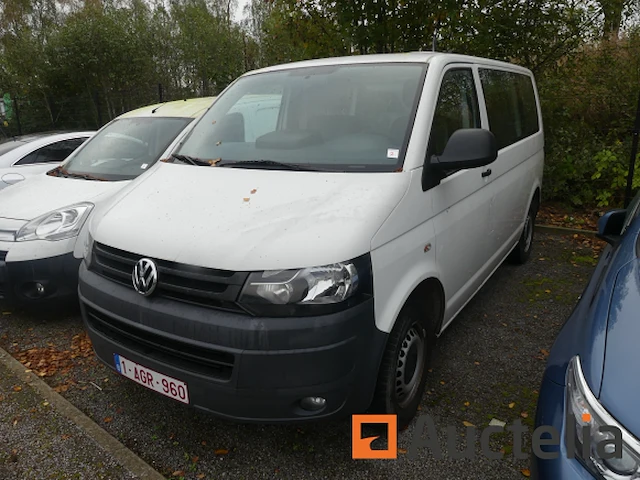 Auto volkswagen kombi (2011-176298) - afbeelding 1 van  20