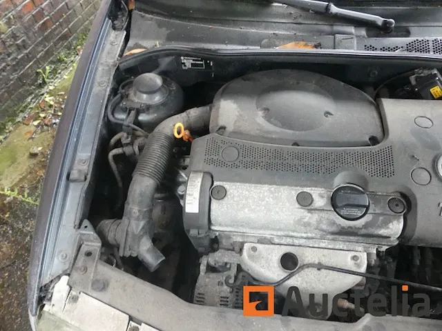 Auto volkswagen polo - afbeelding 8 van  17