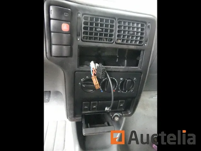 Auto volkswagen polo - afbeelding 15 van  17