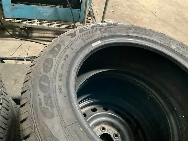 Autoband (8x) + inspectiewagen - afbeelding 8 van  8