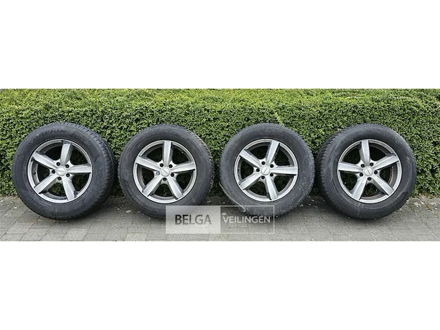 Autobanden (4x) - afbeelding 1 van  4