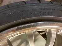 Autobanden met velgen - afbeelding 2 van  13