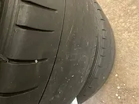Autobanden met velgen - afbeelding 3 van  13