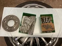 Autobanden met velgen - afbeelding 5 van  13