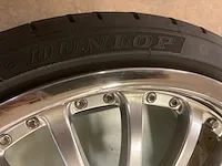 Autobanden met velgen - afbeelding 13 van  13