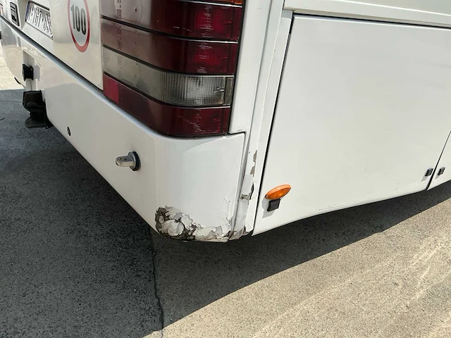 Autobus - afbeelding 2 van  29