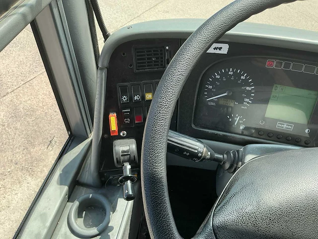 Autobus - afbeelding 10 van  29