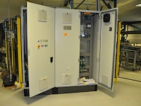 Automated assembly room for laminated side lite inc. belt conveyor - afbeelding 7 van  9