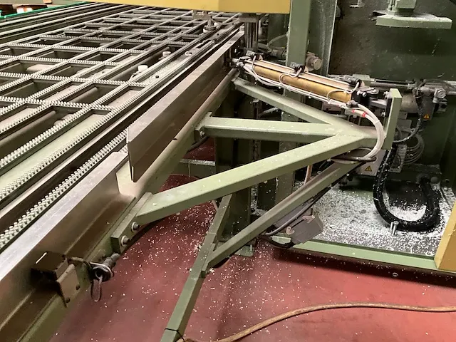 Automatische hoekoppoetsmachine soenen hendrik bfp/cnc - afbeelding 3 van  39