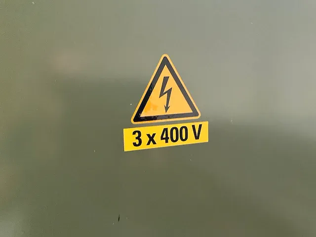 Automatische hoekoppoetsmachine soenen hendrik bfp/cnc - afbeelding 13 van  39