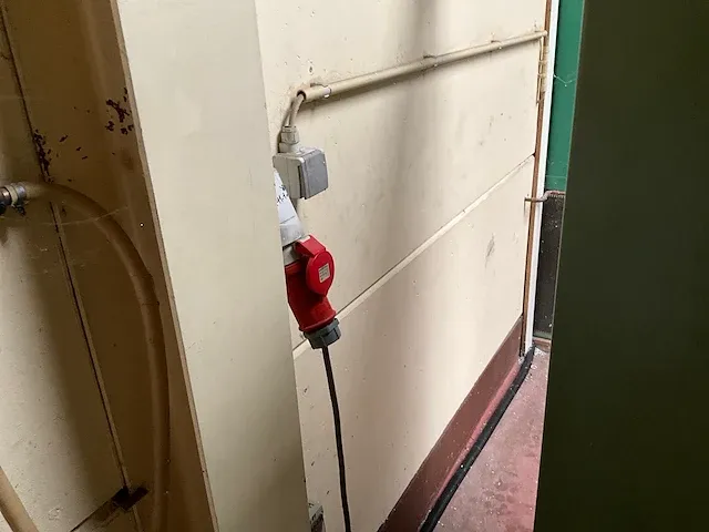 Automatische hoekoppoetsmachine soenen hendrik bfp/cnc - afbeelding 14 van  39