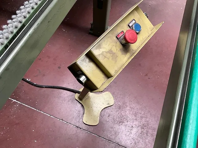 Automatische hoekoppoetsmachine soenen hendrik bfp/cnc - afbeelding 28 van  39