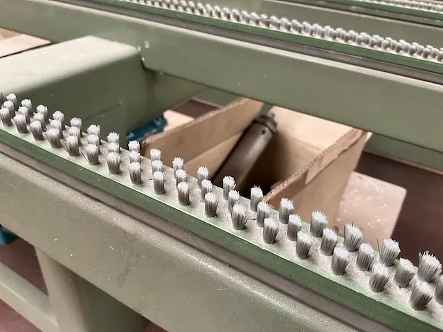 Automatische hoekoppoetsmachine soenen hendrik bfp/cnc - afbeelding 30 van  39