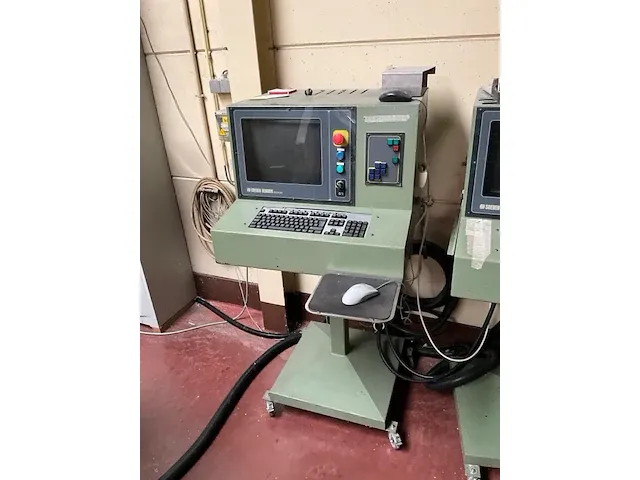 Automatische hoekoppoetsmachine soenen hendrik bfp/cnc - afbeelding 35 van  39