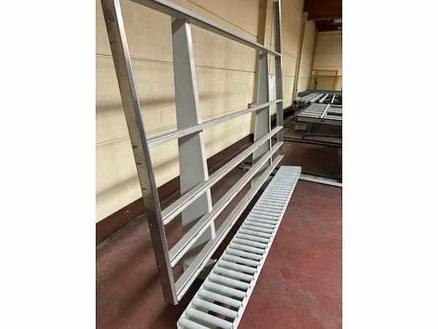 Automatische kieptafel soenen hendrik kip mt - afbeelding 1 van  21