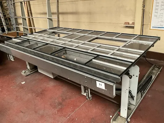 Automatische kieptafel soenen hendrik kip mt - afbeelding 12 van  21